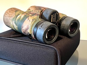 lot 145 image: Nikon Binoculars with Case - Nikon 8 x 42 Binoculars