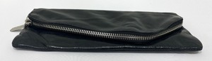 lot 128 image: Hobo Clutch