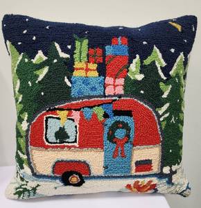 lot 199 image: Cute and Cozy Holiday Pillow Set