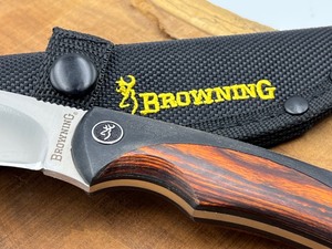 lot 146 image: Browning Fixed Blade Model 946 Knife with Sheath