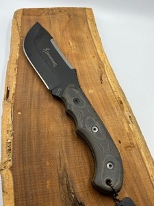 lot 226 image: Browning FDX Field Duty Xtreme Knife Model 686 with Sheath
