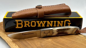 lot 221 image: Browning Model 792 Fixed Blade Knife with Stag Handle- NEW