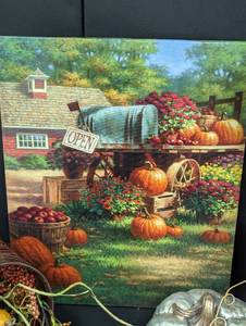 lot 375 image: Fabulous Fall Decor