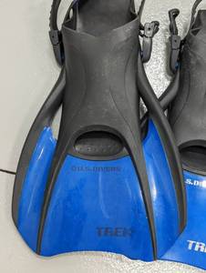 lot 344B image: Adult Size Snorkel and Fins