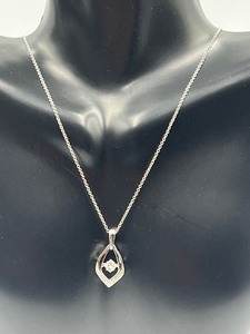 lot 10B image: Gorgeous 14k and Diamond Necklace