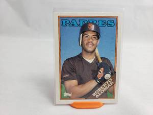 Roberto Alomar Topps Rookie Card 4T