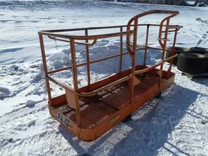 lot 91 image: JLG Work Basket