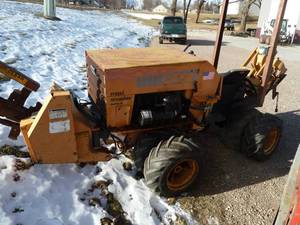 lot 12 image: Case Maxi Sneaker TrencherVibrator