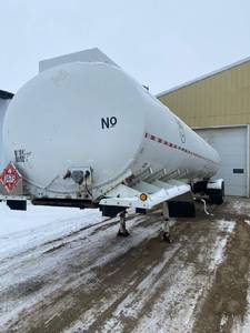 lot 14 image: 1981 Fuel Tanker