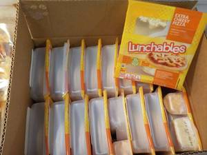 16 Frozen Extra Cheesy Pizza Luncha...