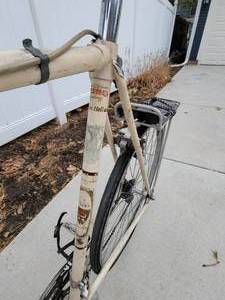 lot 45 image: 25.5 inch Magneet Road Bike