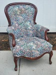 lot 24 image: Fantastic Vintage Floral Bergere Armchair