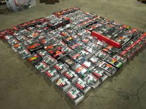 Large lot of assorted Kwikset door hardware various  models and most in like new conditions review pictures
