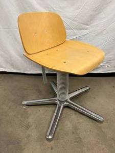 lot 41 image: Fabulous Retro Height Adjustable Stool With Chrome Spoke Base, Bent Plywood Seat & Back - These Are Going For About $500 & Up Online Great Condition