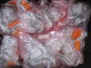 Bin of Liberty Single Robe Hooks (UNKNOWN AMOUNT, SEE PHOTOS)