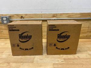 lot 11 image: ROUNDUP- 2 Cases of Roundup for Lawns-Ready-To-Spray (Southern), 32 oz.( 6 per case )