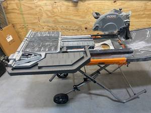 lot 21 image: RIDGID 10 in. Wet Tile Saw with Stand