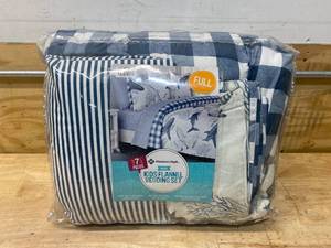 lot 55 image: MEMBERS MARK Kids Shark 7 Piece Reversible Bed-in-a-Bag Comforter Set- Full