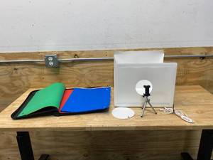 lot 77 image: Portable LED Lightbox for Photography with Case