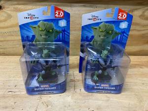 lot 114 image: Lot of 2- Infinity Marvel Super Heroes (2.0 Edition) Green Goblin Figures