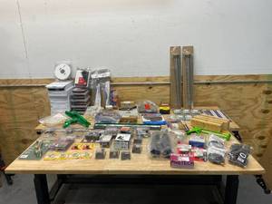 lot 142 image: Large Lot of Miscellaneous Items
