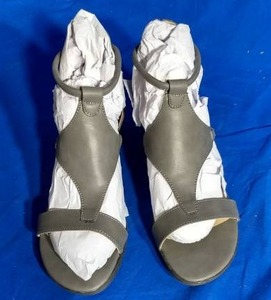 lot 24 image: JC Womans Wide Trayle Sandal Wedge