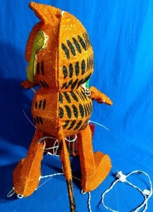 lot 74 image: Garfield Outdoor Light Up Decoration (Plug is Bent and Does Not Power Up)