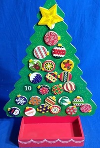lot 80 image: Christmas Snow Globe Tree Topper and Christmas Tree Magnet Count Down Calendar