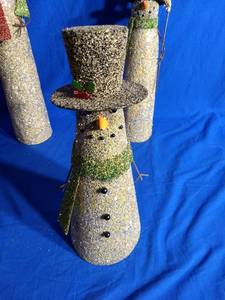 lot 51 image: Vintage Sand Snowmen & Deer Decorations
