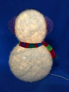 lot 16 image: Illuminated Snowman for IndoorOutdoor Use