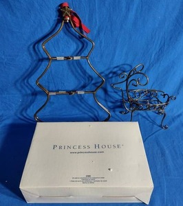 lot 111 image: Princess House Tree and Deer Christmas Decoration