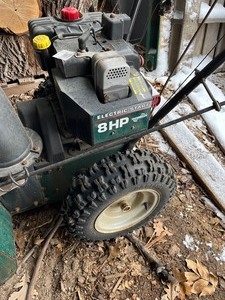 Ranch King 26 8HP Snowblower