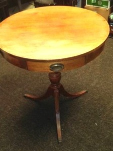 Vintage Wood End Table.