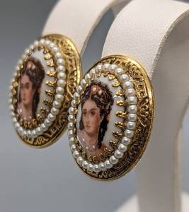 Vintage Gold Tone Portrait Earrings