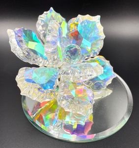 Fine Crystal Flower on a Mirrored Base