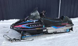 lot 2 image: 1994 Polaris Indy Sport 440