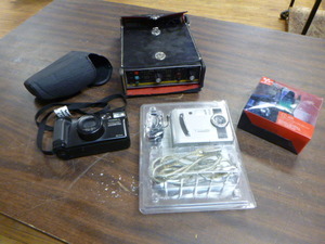 2 Cameras and Color Generator