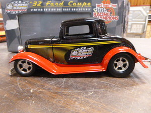 All Pro Bumper-to-Bumper 1932 Ford Coupe Die Cast Car