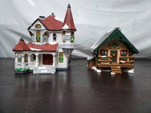 lot 96 image: Department 56 The Snow Village Figurines