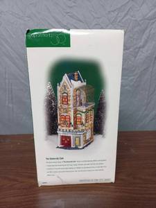lot 14 image: Department 56 Christmas in the City Series The University Club
