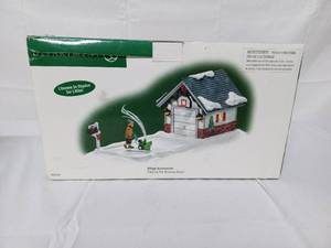 lot 23 image: Department 56 Clearing The Driveway Again Village Accessory