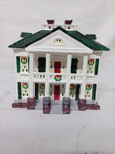 lot 45 image: Department 56 Southern Colonial Holiday Village Dcor Piece