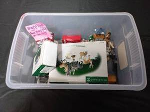 lot 91 image: Department 56 Collection of Village Accessories