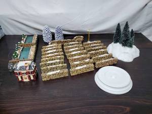 lot 82 image: Department 56 Collection of Winter Village Accessories