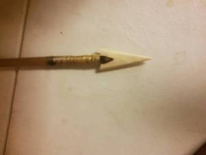 lot 22 image: Hand made arrow with wood shaft.