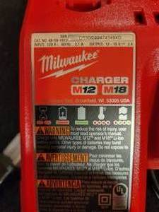 lot 100 image: Milwaukee Battery Charger M12 M18 ( Brand New)