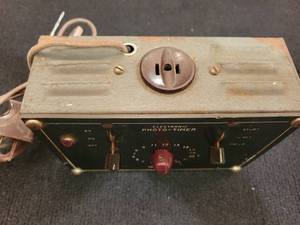 lot 128 image: Antique Electronic Photo-Timer