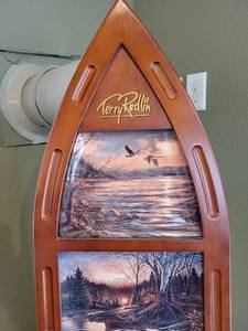 lot 140 image: Terry Redlin Woodland Canoe Wooden Shelf with 5 plates and COA, Bradford EX. 2000