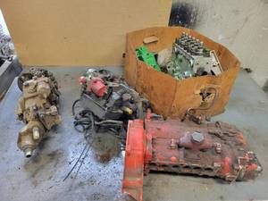 lot 143 image: (4) Diesel Injection Pumps - See Description for Details