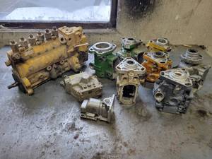 lot 201 image: Bosch Diesel Injection Pump and Stanadyne Injection Pump Cases